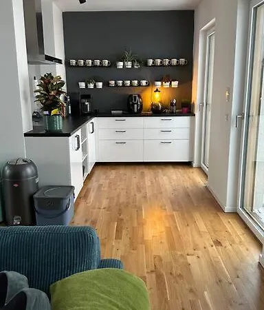 Moderne Penthousewohnung In Zentrumsnaehe *