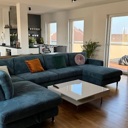 Moderne Penthousewohnung In Zentrumsnaehe Apartment